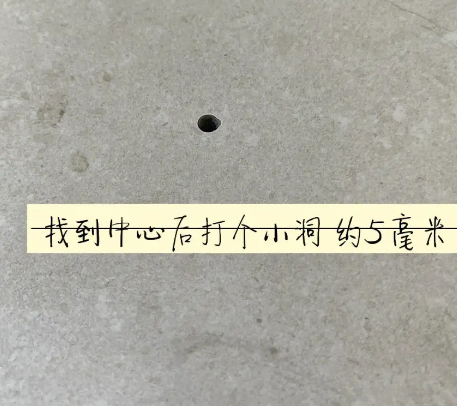 平原瓷砖空鼓维修公司专业解答在瓷砖铺贴过程中，如果砂料搅拌不均匀，将会带来以下问题